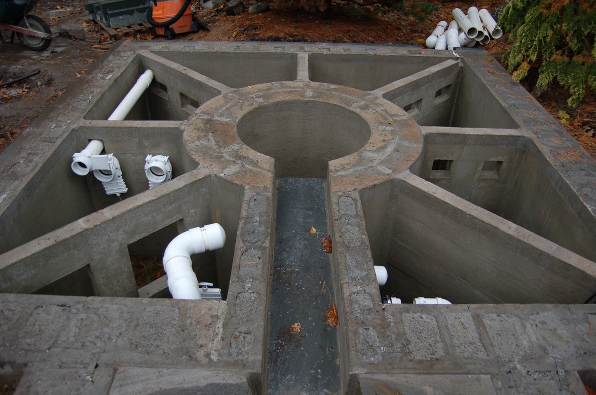 Custom gravity fed 8 chamber trickle filter